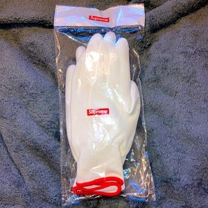 Supreme Gloves